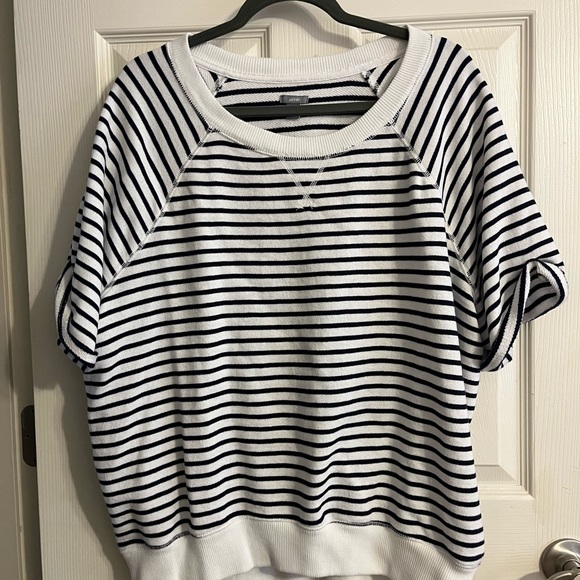 Aerie XL Lounge Top - Picture 1 of 6